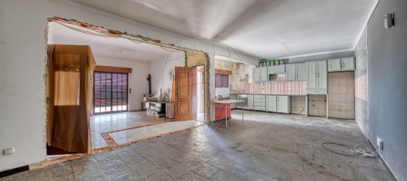 3 bedrooms House in Pernes, Portugal No. 20154 20