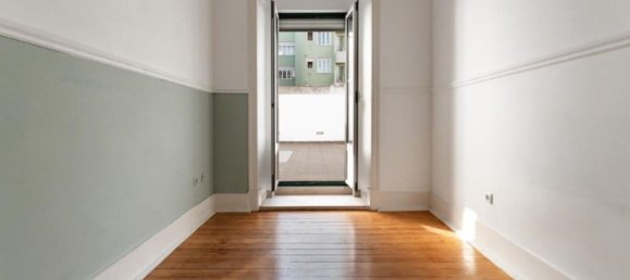 2 bedrooms Apartment in Lisbon, Portugal No. 115704 4