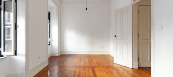 2 bedrooms Apartment in Lisbon, Portugal No. 115704 2