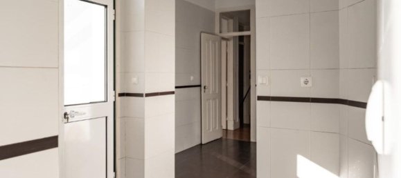 2 bedrooms Apartment in Lisbon, Portugal No. 115704 15