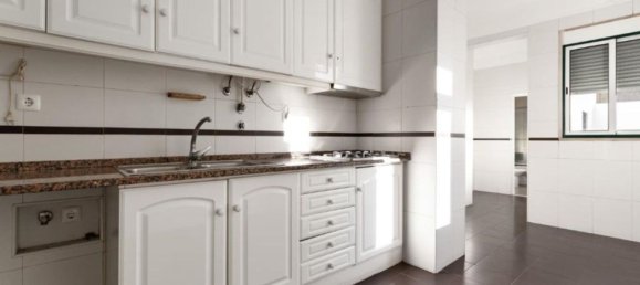 2 bedrooms Apartment in Lisbon, Portugal No. 115704 12