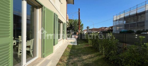 4 bedrooms Villa in Pietrasanta, Italy No. 253237 12