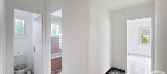 2 bedrooms House in Le Meux, France No. 305531 9