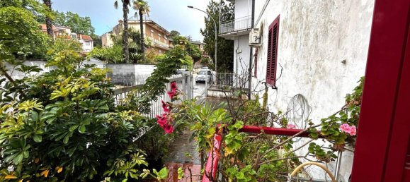 1 bedroom Apartment in Caserta, Italy No. 99558 8