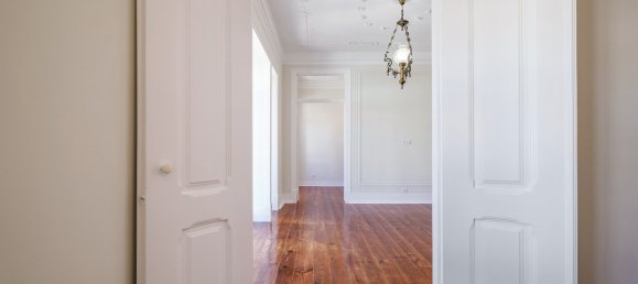 4 bedrooms Apartment in Lisbon, Portugal No. 101205 5