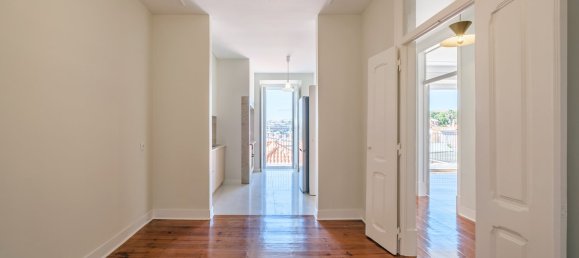 4 bedrooms Apartment in Lisbon, Portugal No. 101205 7