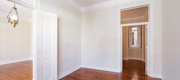 4 bedrooms Apartment in Lisbon, Portugal No. 101205 16