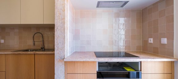 4 bedrooms Apartment in Lisbon, Portugal No. 101205 12