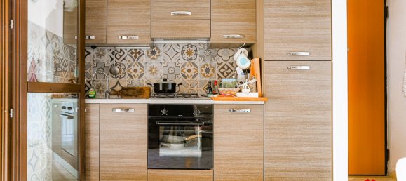 1 bedroom Apartment in Rome, Italy No. 12577 4