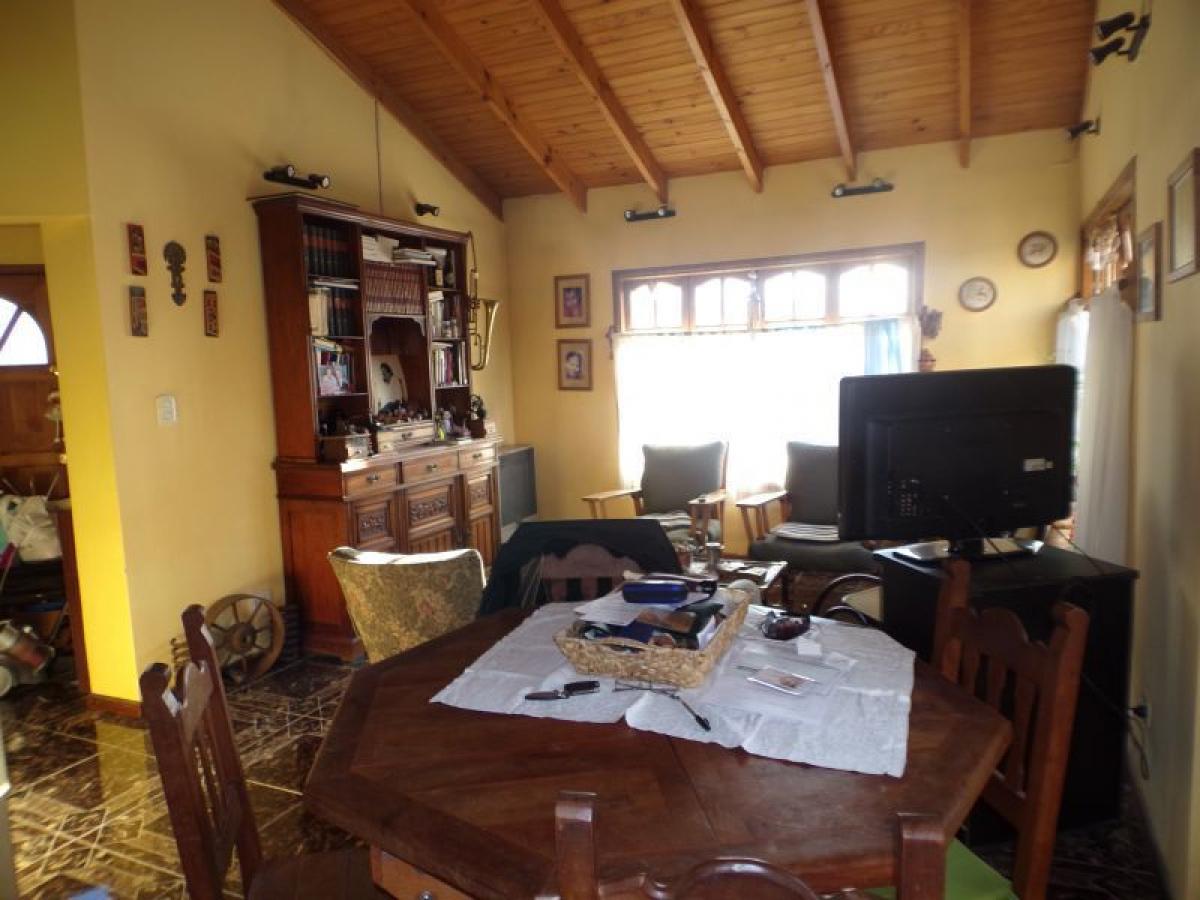 3 bedrooms House in Tierra del Fuego, Argentina No. 616