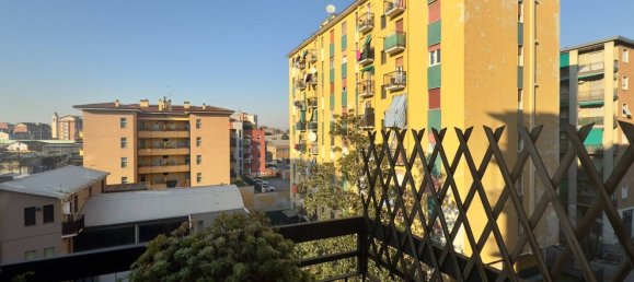 3غرفة شقة في Cinisello Balsamo, Italy رقم 24853 16