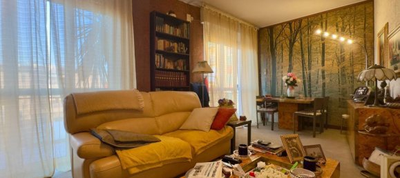 3غرفة شقة في Cinisello Balsamo, Italy رقم 24853 2