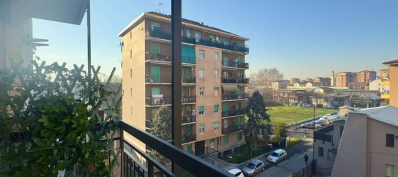 3غرفة شقة في Cinisello Balsamo, Italy رقم 24853 31