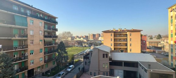 3غرفة شقة في Cinisello Balsamo, Italy رقم 24853 32