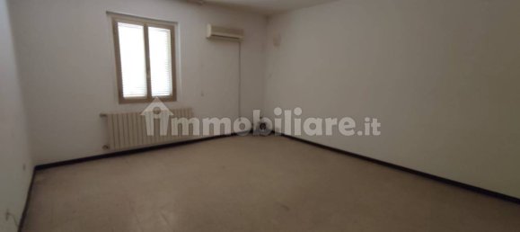 Casa de 4 dormitorios en Atri, Italy No. 107726 10