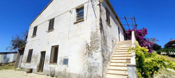 Casa de 4 dormitorios en Atri, Italy No. 107726 2