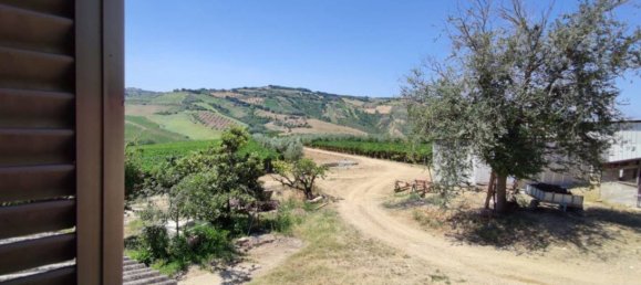 Casa de 4 dormitorios en Atri, Italy No. 107726 4