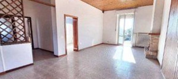 Квартира с 5 спальнями в Монтекасиано, Италия № 326504 4