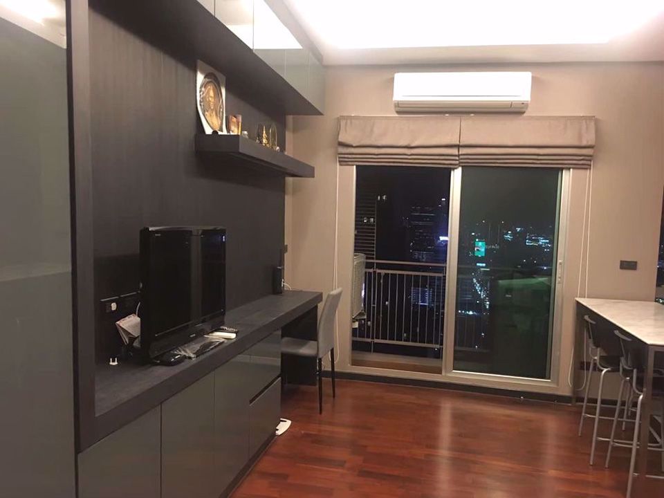 2 bedrooms Condo in Huai Khwang, Thailand No. 4702