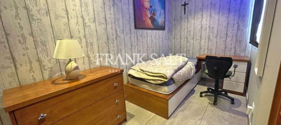 Apartamento de 2 dormitorios en Hamrun, Malta No. 7392 5