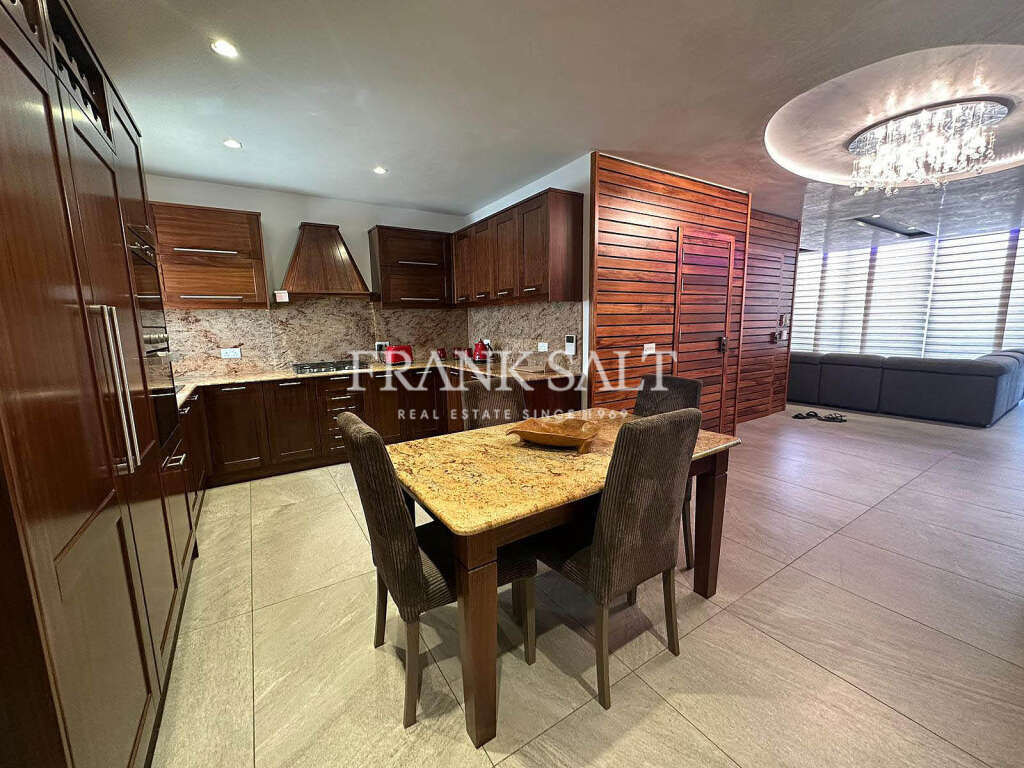 Apartamento de 2 dormitorios en Hamrun, Malta No. 7392