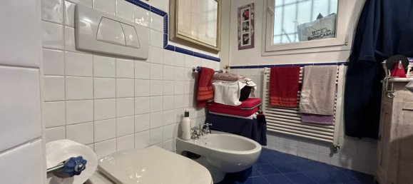 3 rooms Apartment in Bologna, Italy No. 17815 27