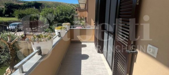 4-salle Appartement à Camigliano, Italy No. 265490 9