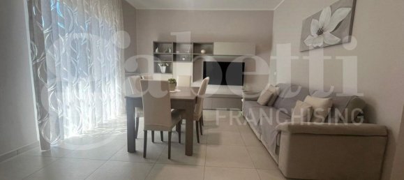 4-salle Appartement à Camigliano, Italy No. 265490 2