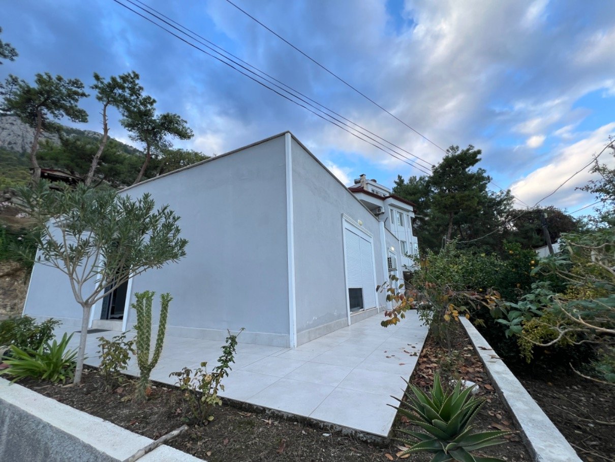 Villa 3+1 in Kemer, Turkey, Nr. 27911