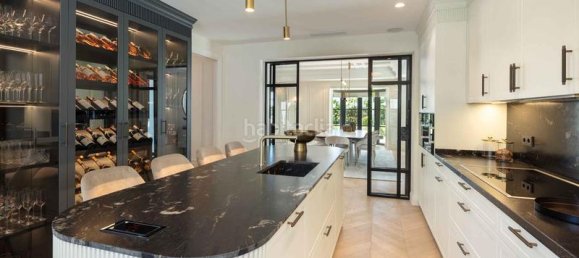 6 bedrooms Villa in Marbella, Spain No. 91199 16