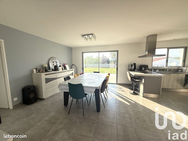 3 chambres Maison à Vienne, France No. 313236