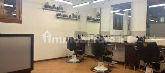 Propiedad comercial de 2 habitaciónes en Vicenza, Italy No. 18600 5