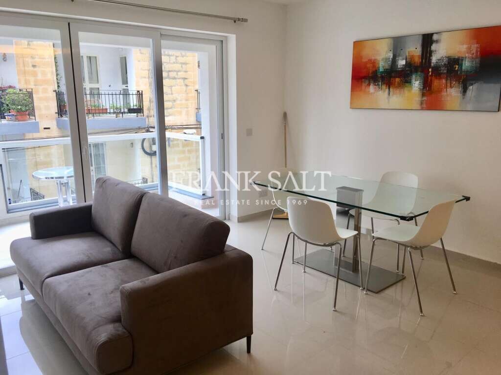 Apartamento T2 em Saint Julian's, Malta N.º 4420