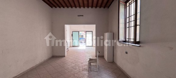 3 rooms Commercial property in Calcinaia, Italy No. 212435 6