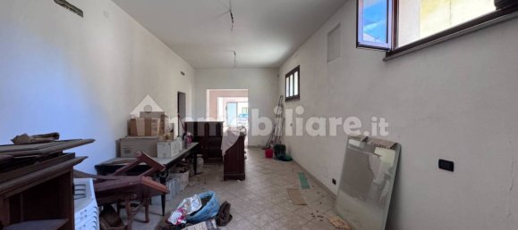 3 rooms Commercial property in Calcinaia, Italy No. 212435 9