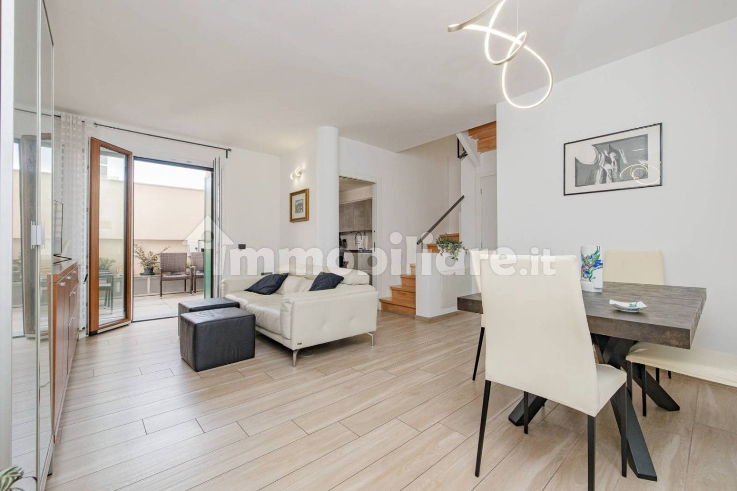 Apartamento de 2 dormitorios en Milan, Italy No. 347592