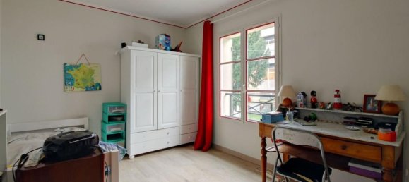 6 غرف نوم منزل في Poissy, France رقم 173240 12