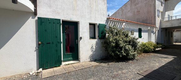 Casa de 2 dormitorios en Charente-Maritime, France No. 320691 2