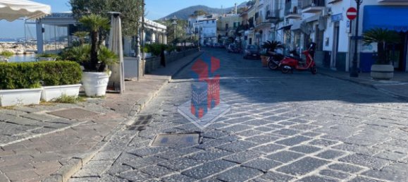 3 rooms Apartment in Lacco Ameno, Italy No. 345653 3