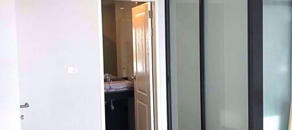 1 bedroom Condo in Sathon, Thailand No. 9647 7