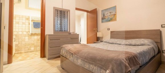 3 rooms Apartment in Rome, Italy No. 17888 21