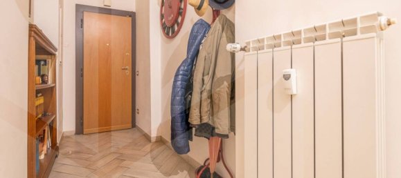 3 rooms Apartment in Rome, Italy No. 17888 5