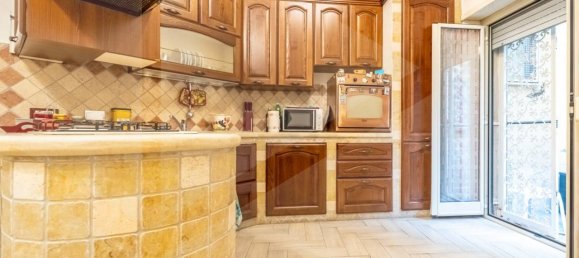 3 rooms Apartment in Rome, Italy No. 17888 8