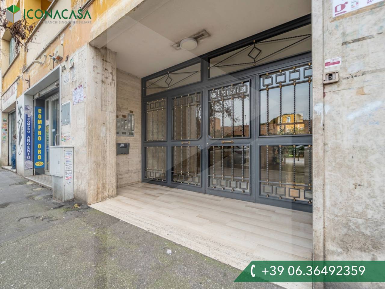 3 rooms Apartment in Rome, Italy No. 17888