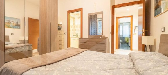 3 rooms Apartment in Rome, Italy No. 17888 20