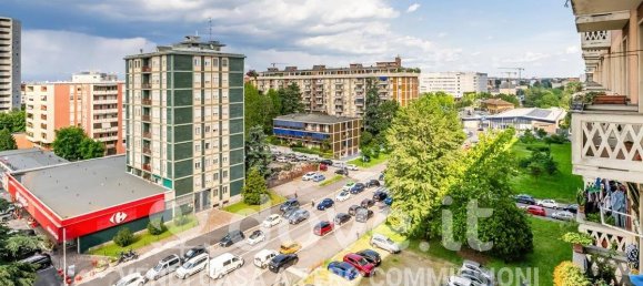 2 bedrooms Apartment in Milan, Italy No. 351678 11