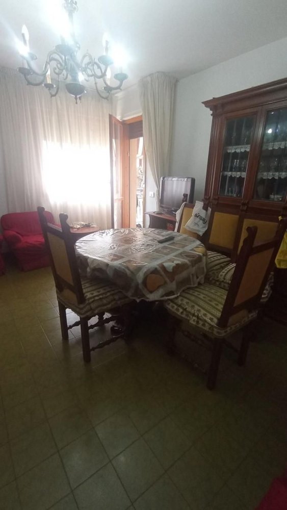 6 rooms Apartment in Carrara, Italy No. 202244