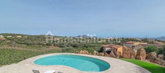4 bedrooms Villa in Olbia, Italy No. 45459 7