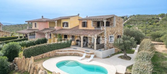 4 bedrooms Villa in Olbia, Italy No. 45459 12