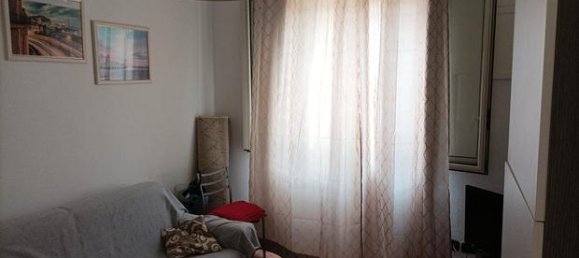 2 rooms Apartment in Palermo, Italy No. 251475 2
